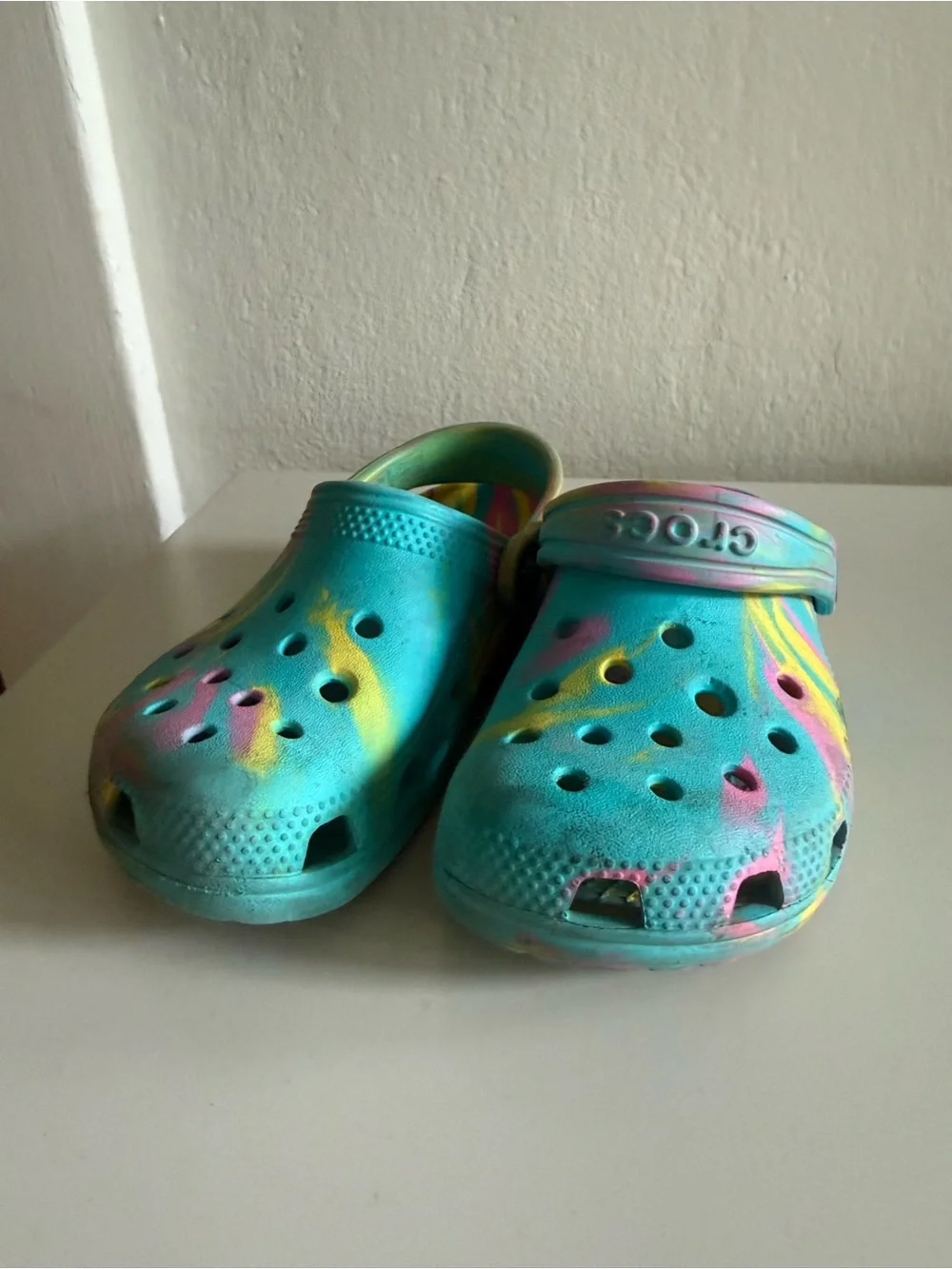 Crocs Kids -Classic Marbled Tie-Dye Clogs - size 11